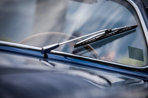 Jakie wycieraczki wybrać aby nie rozmazywały wody na szybie?