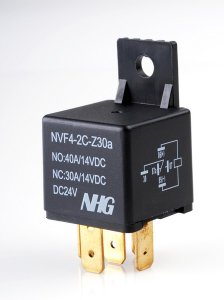 PRZEKAŹNIK TYP 561 (ZWIERA-ROZWIERA.)