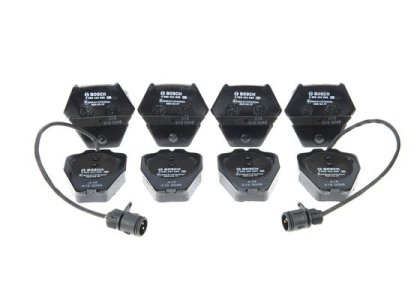 Klocki hamulcowe BOSCH 0986424689 4D0698151K PRZÓD