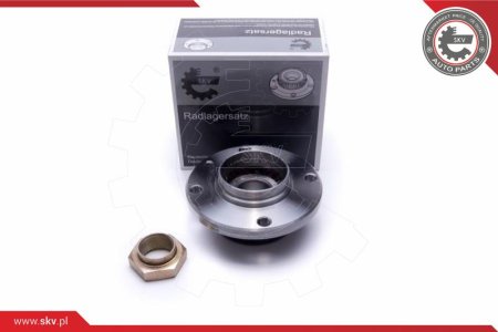 PIASTA KOŁA Z ŁOŻYSKIEM TYŁ CITROEN BX C15