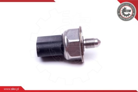 CZUJNIK CIŚNIENIA PALIWA BMW 1 3 5 6 7 X5 X6 Z4