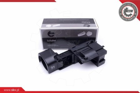 UCHWYT DO NAPOJÓW CZARNY MERCEDES-BENZ E-CLASS