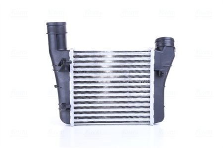 Intercooler NISSENS 96707 8E0145805F