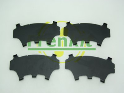 PODKŁADKA KLOCKÓW HAMULC. TOYOTA PRZÓD