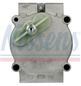 Kompresor klimatyzacji NISSENS 89046 1010211