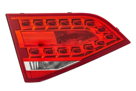 LAMPA TYLNA AUDI