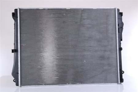 Chłodnica silnika NISSENS 606301 0995001803 MERCEDES