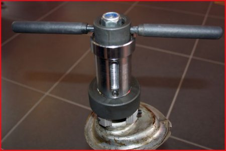 ZESTAW MONTAZOWY DO AMORTYZATORA ZE SPRĘŻYNĄ OPORO