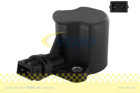 Włącznik świateł cofania VEMO 10-73-0125 02A945413C