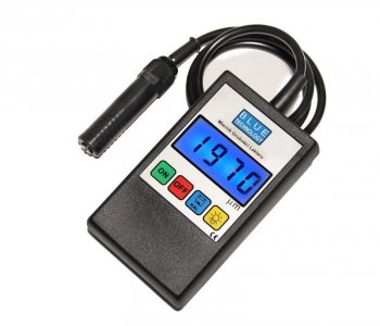 MIERNIK LAKIERU PROFESJONALNY Z LATARKĄ