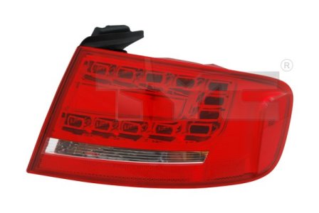 LAMPA TYLNA AUDI