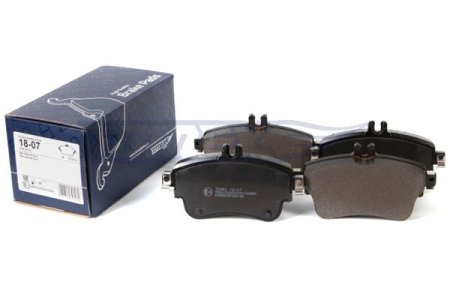 KLOCKI HAMULC. MERCEDES W176 A-KLASA  12- PRZÓD