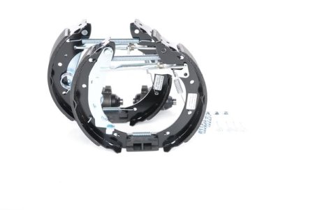 Szczęki hamulcowe + (CYLINDERKI/SPREZYNY) BOSCH 0204114556 