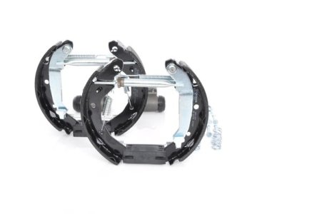 Szczęki hamulcowe + (CYLINDERKI/SPREZYNY) BOSCH 0204114629 