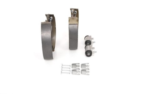 Szczęki hamulcowe + cylinderki BOSCH 0204114654 
