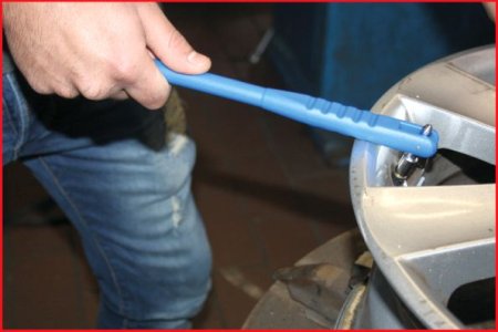 URZADZENIE DO MONTAŻU WENTYLI SAMOCH. KS TOOLS 1502027 