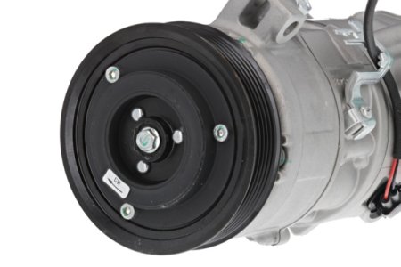 Kompresor klimatyzacji VALEO 813148 64509145351 BMW