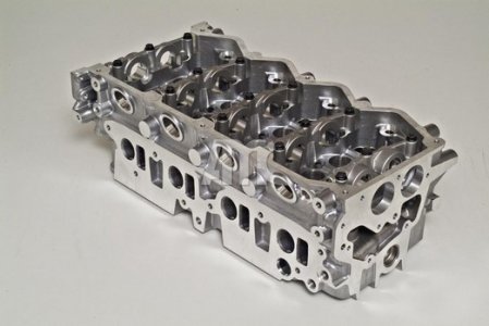 GŁOWICA CYLINDRÓW NISSAN