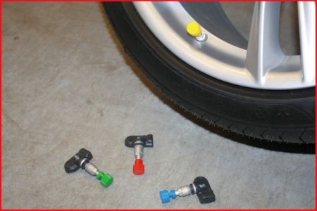 TPMS ZESTAW DO ZAWORKÓW W OPONACH